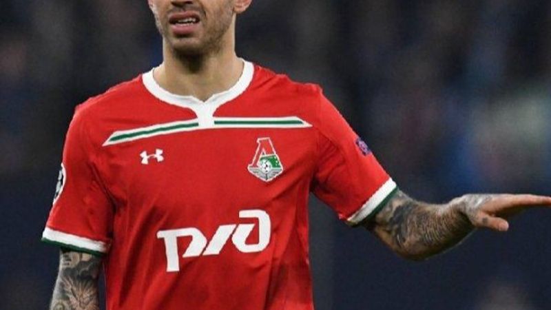 F.Bahçe Vedat'ın yerine Smolov'u getiriyor