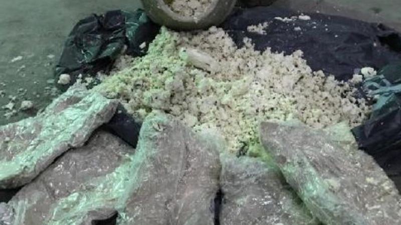 Van'da, otlu peynirin içinden 15 kilo eroin çıktı