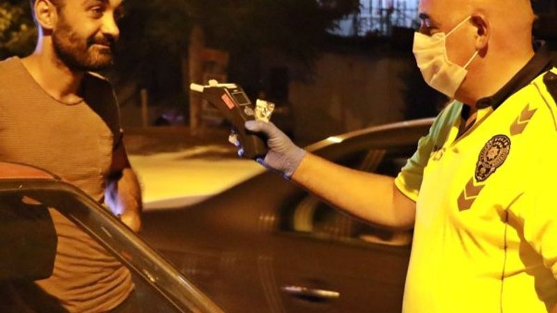 Antalya'da sürücülere alkol denetiminde ilginç diyalog