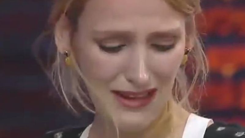 MasterChef'te Didem Devay parmağını kesti