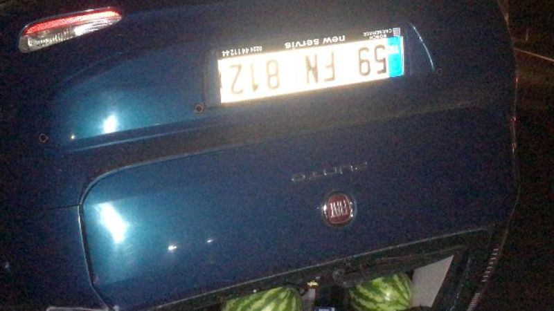 Bursa'da sürücü ellerini dezenfekte ederken kaza yaptı