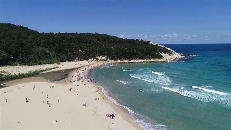 Çamlıkoy, tatilcilerin uğrak noktası oldu