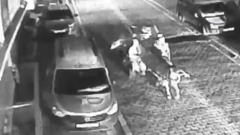 İstanbul’da ekmek hırsızları kamerada