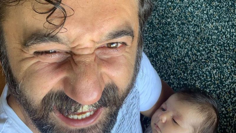 Necip Memili, kızıyla poz verdi