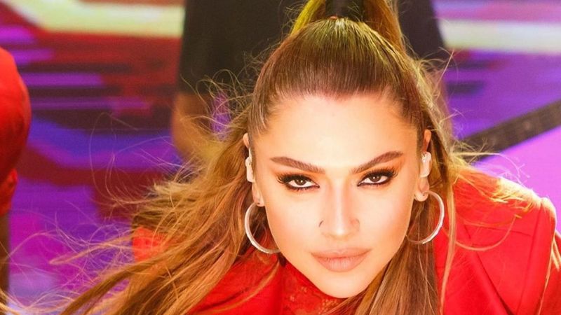 Hadise, sahneyi özledi