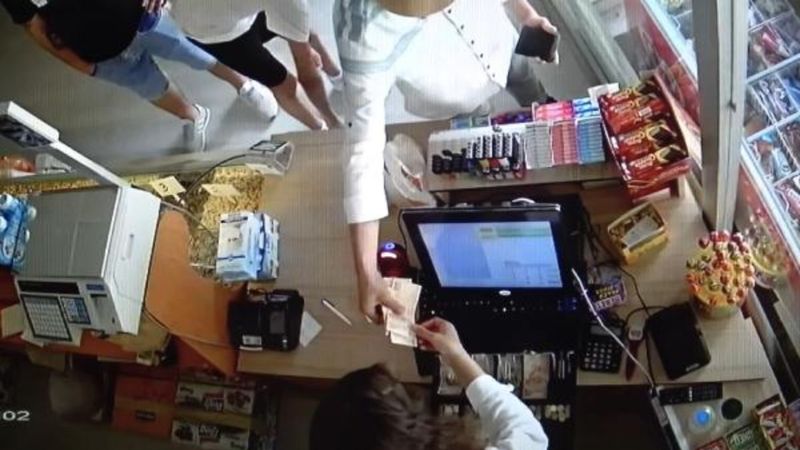 İstanbul'da kuru yemişçi, 600 lira dolandırıldı