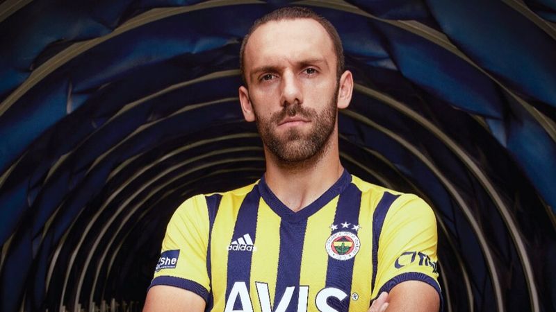 Fenerbahçe'den taraftara forma teşekkürü