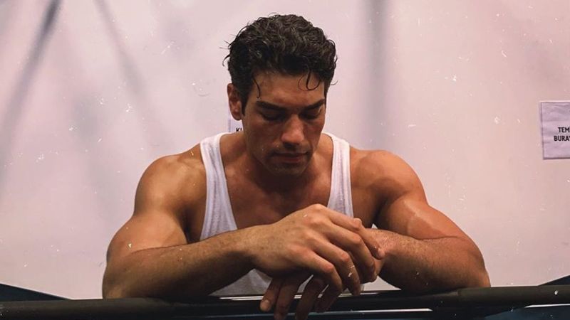 Şükrü Özyıldız’dan vücut şov