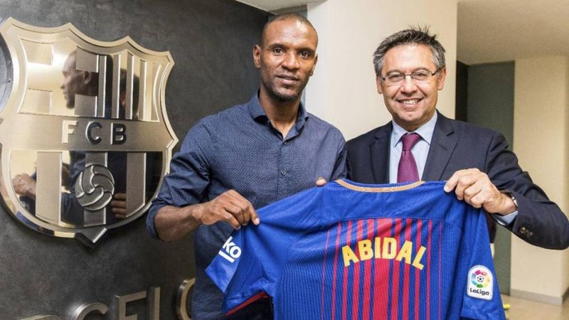 Barcelona, Abidal'in görevine son verdi