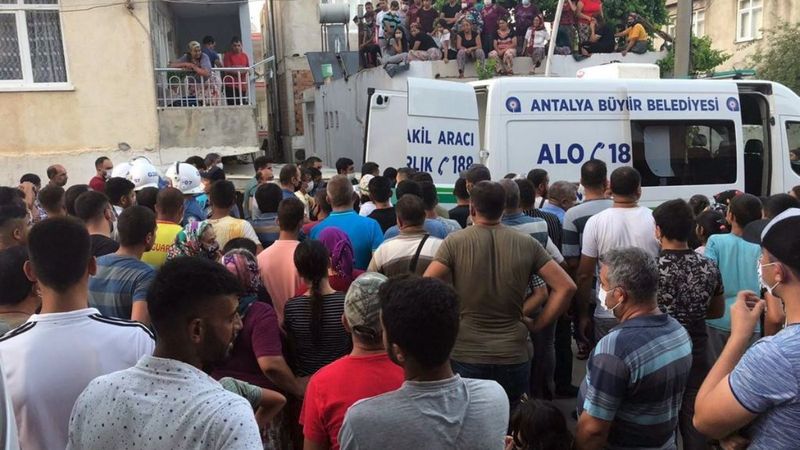 Antalya'da bir koca eşini kızının düğününden sonra öldürdü