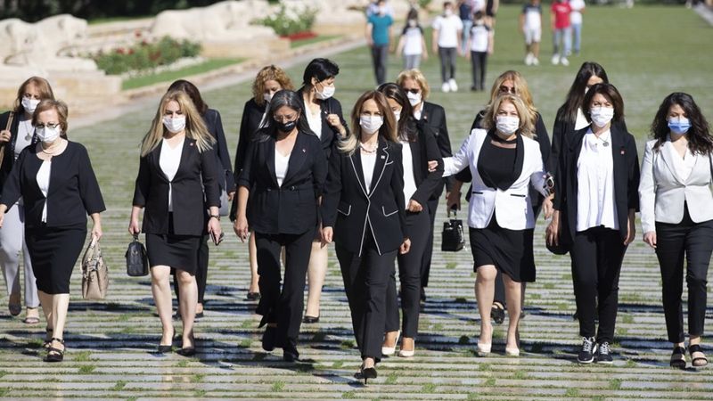 CHP Kadın Kolları Başkanı Aylin Nazlıaka, Anıtkabir'i ziyaret etti