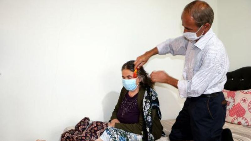 Hakkari'de 23 yıllık eşe vefa örneği