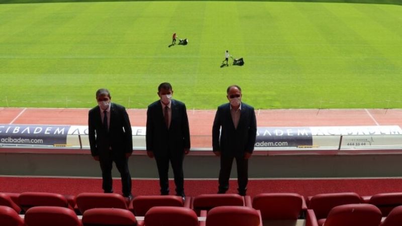 Türkiye - Macaristan maçı öncesi statta inceleme