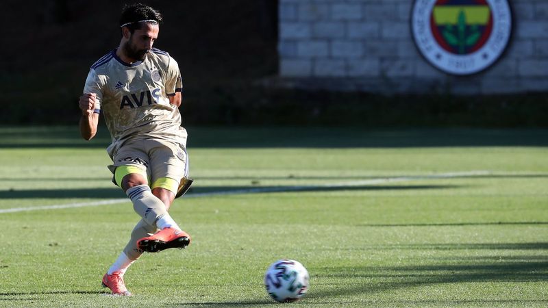 Fenerbahçe'de Alper Potuk ile yollar ayrıldı