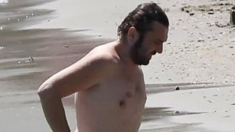 Halil Sezai, tatilde