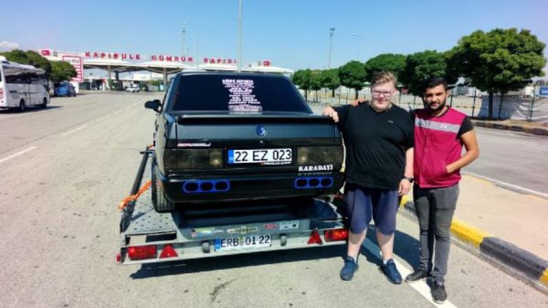 Modifiye edilen otomobili, Almanya'dan gelen kişiye sattı