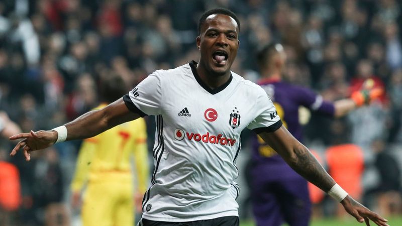 Larin'in geleceği PAOK maçına bağlı