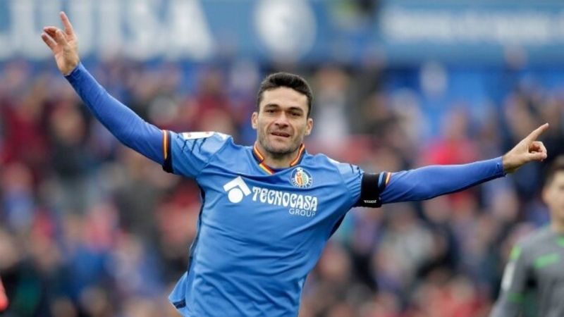 Granada 38 yaşındaki Molina ile sözleşme imzaladı