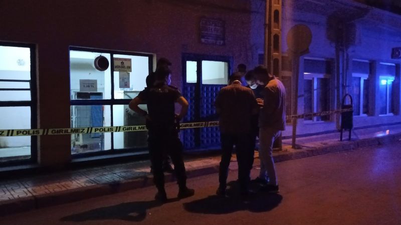 Çorum'da bir kadın, birlikte yaşadığı adam tarafından bıçaklandı