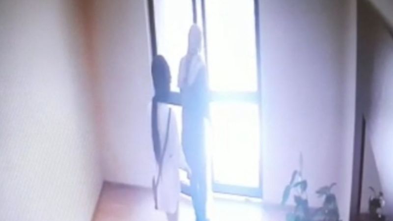 Bursa'da hırsızlar, ev sahibiyle karşılaştı