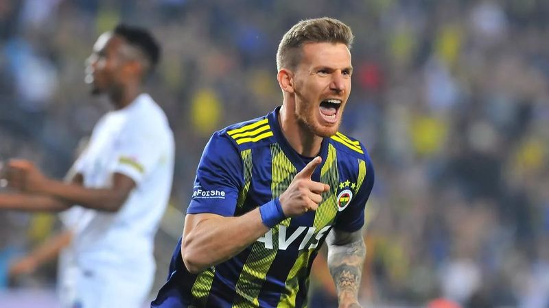 Göztepe, Serdar Aziz'in peşinde