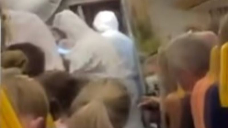 Karantinadan kaçan İngiliz uçakta yakalandı