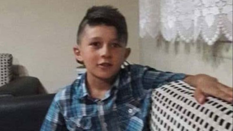 Kayseri'de eşek üzerinde raylardan geçen 2 arkadaşa tren çarptı, biri öldü