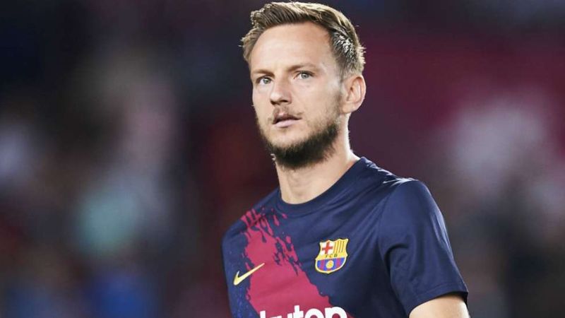 Rakitic resmen Sevilla'da