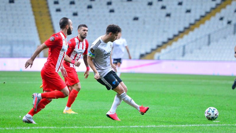 Beşiktaş Antalyaspor'u 3-0 yendi