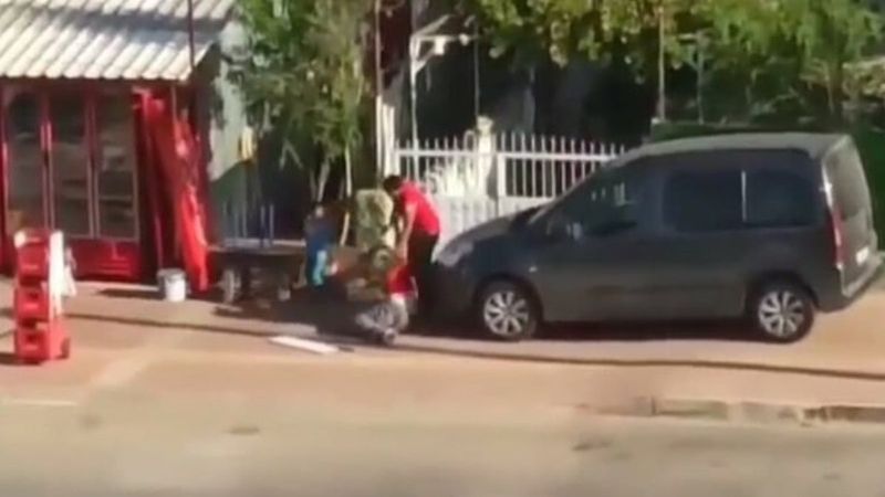 Antalya'da sokak ortasında kadına şiddet uyguladı