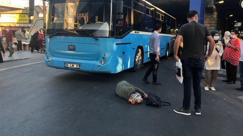 Ankara'da bir kadına otobüs çarptı