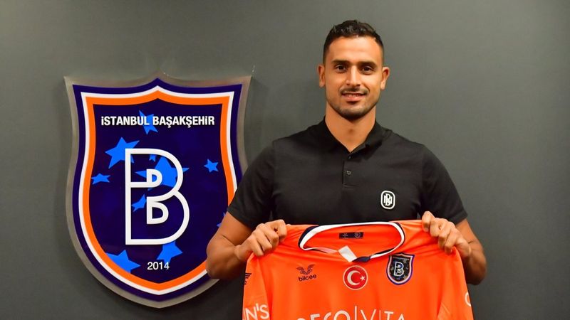 Nacer Chadli resmen Başakşehir'de