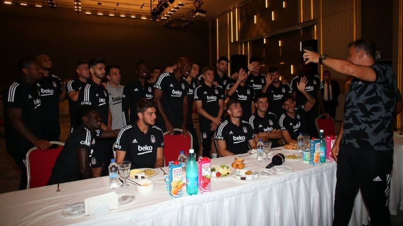 Sergen Yalçın takımla görüntülü konuştu