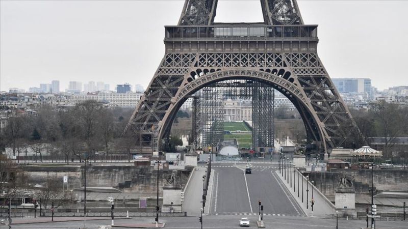 Fransa'da 24 saatte 10 bin 561 yeni vaka