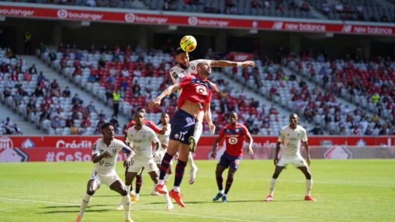 Burak Yılmaz'ın performansı Fransız basınında