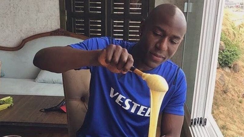 Benik Afobe kuymakla tanıştı