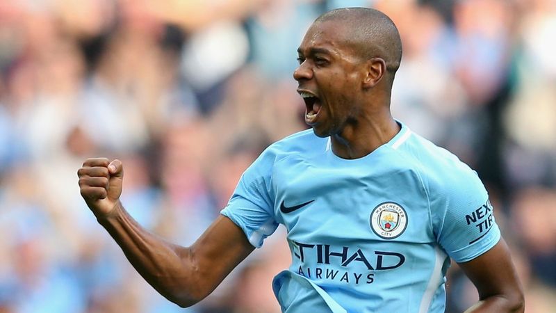 Fernandinho: Bu sezon Manchester City'de kalacağım