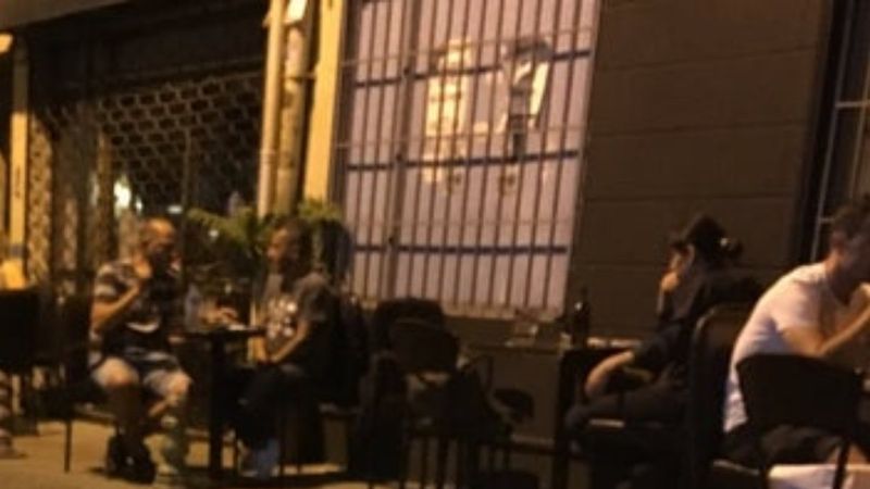 Şişli'de mekanların 23.00'ten sonra dışarıya içki servisi yasaklandı