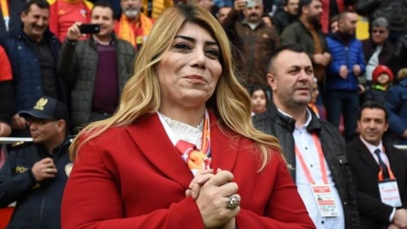 Berna Gözbaşı'dan 'kısıtlı sayıda seyirci' talebi