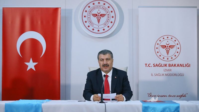 Fahrettin Koca: Birincil önceliğimiz bulaşmayı durdurmaktır