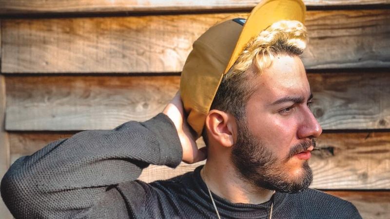 Enes Batur karantinada isyan etti