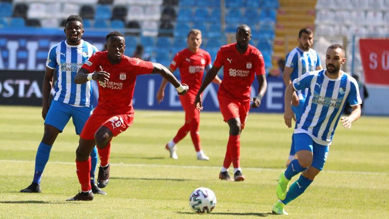Sivasspor 4 dakikada 3 puanı aldı
