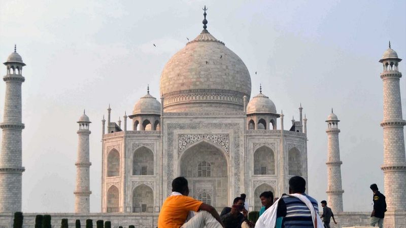 Tac Mahal ziyarete açıldı