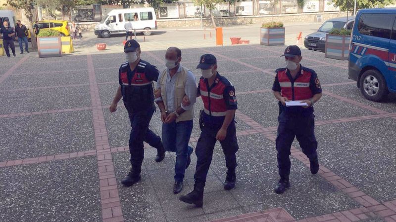 Bursa'da bir şahıs, eşi ve yeğenini tüfekle vurdu