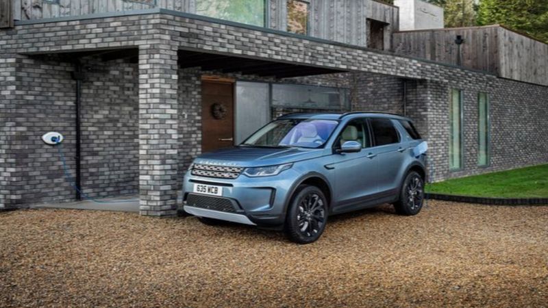 Land Rover Discovery Sport, hibrit motor seçeneğine kavuştu