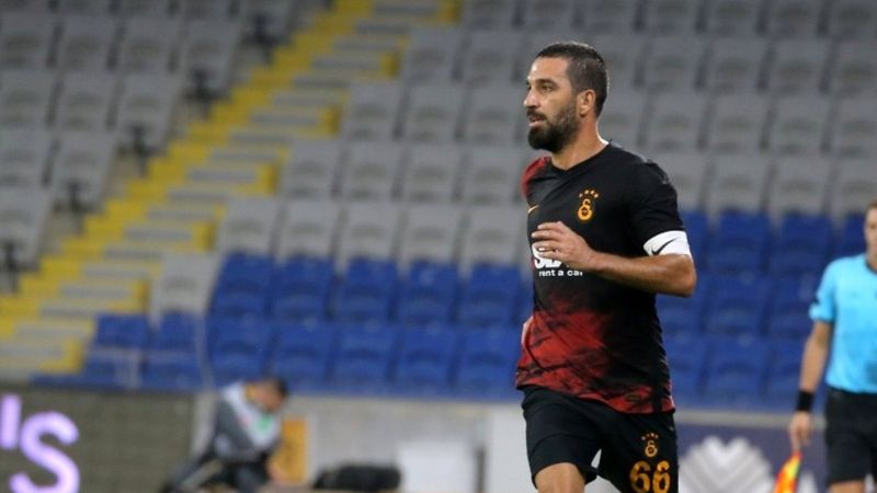 Tommy Wilson: Arda Turan 2006'da Glasgow Rangers'a gelmek istedi