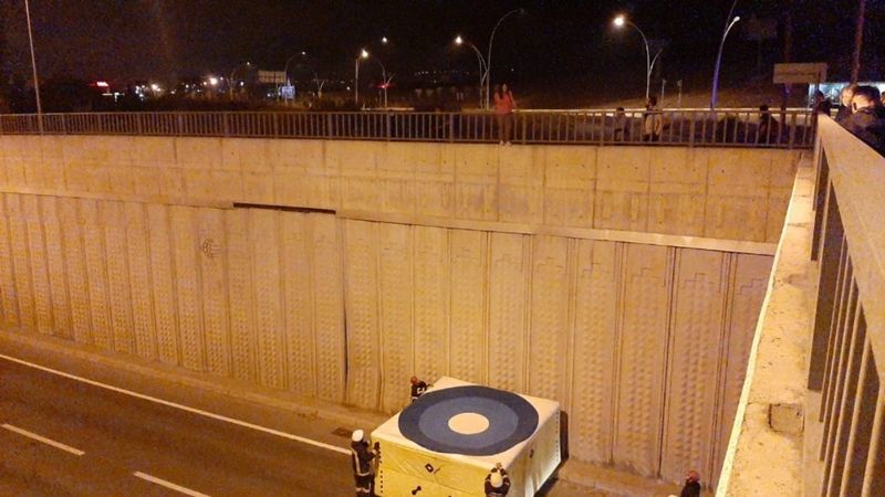 Çorum'da intihara kalkışan kadını polis durdurdu