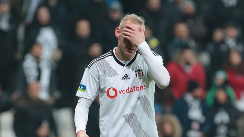 Beşiktaş yönetimi, Domagoj Vida'yı uyaracak