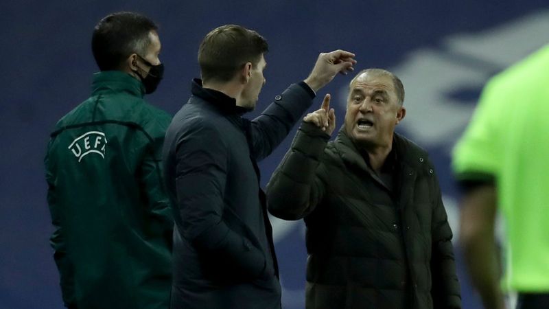 Fatih Terim ve Steven Gerrard tartıştı