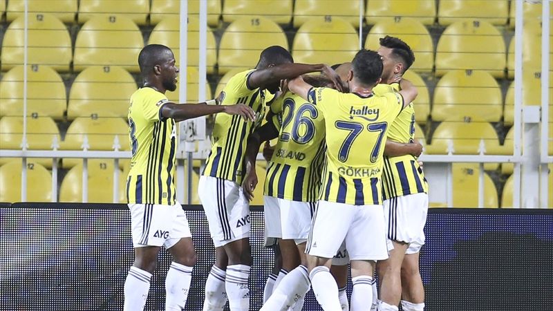 10 kişi kalan Fenerbahçe, Karagümrük'ü yendi